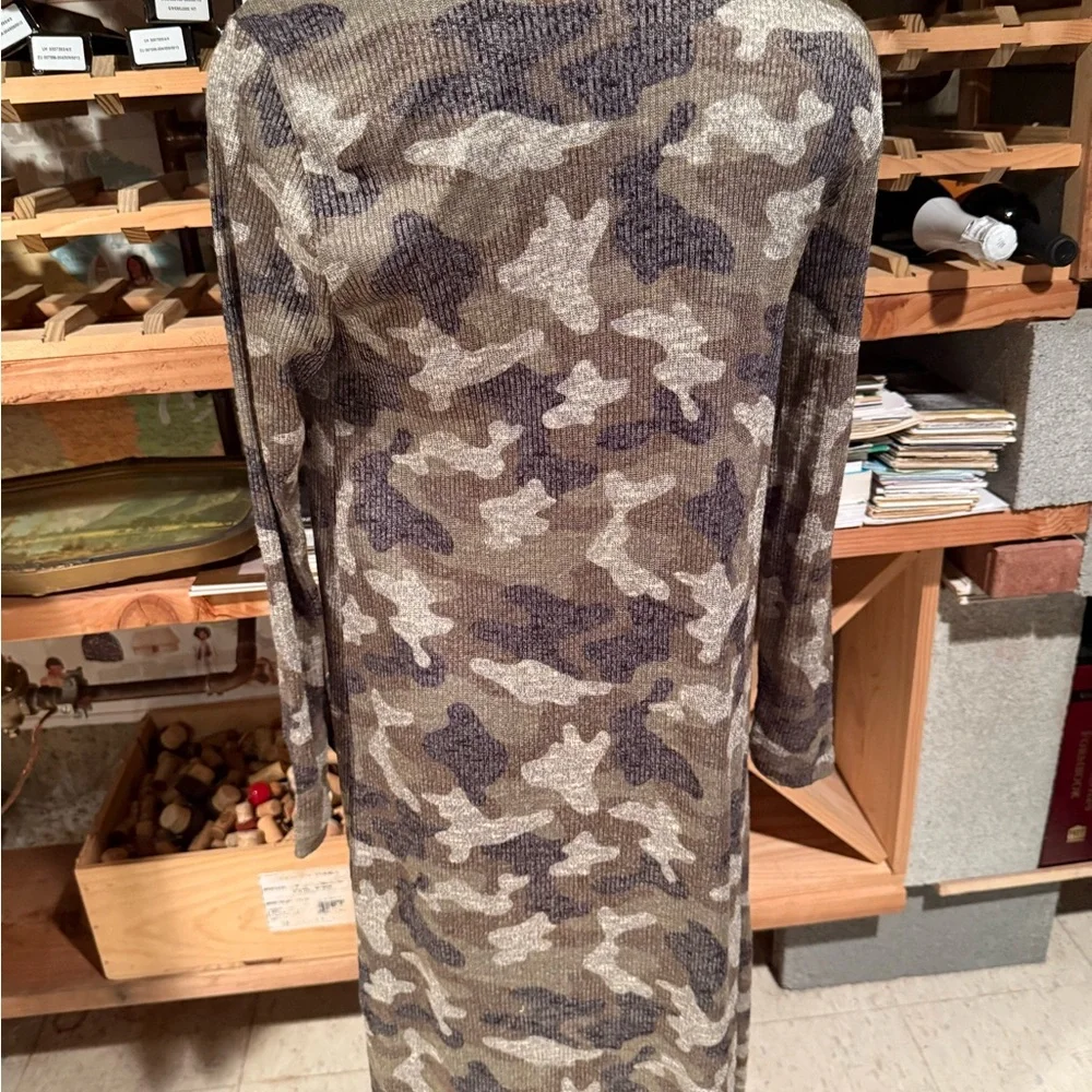 bobeau Olive & Gray Camouflage Open-Front Long Cardigan